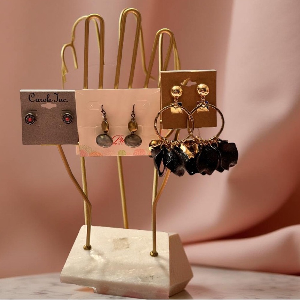 Earring lot Gold and Black Earrings 
Set of 3